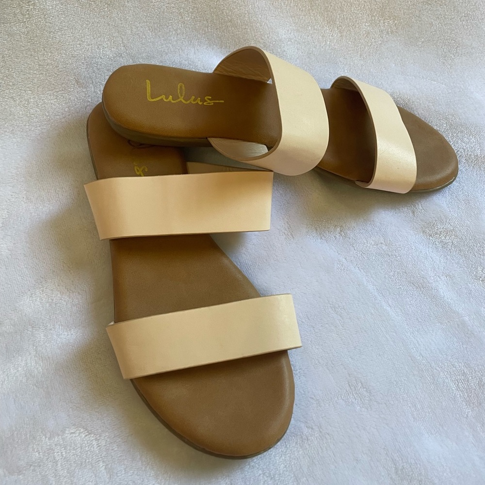 Lulus stylish slides